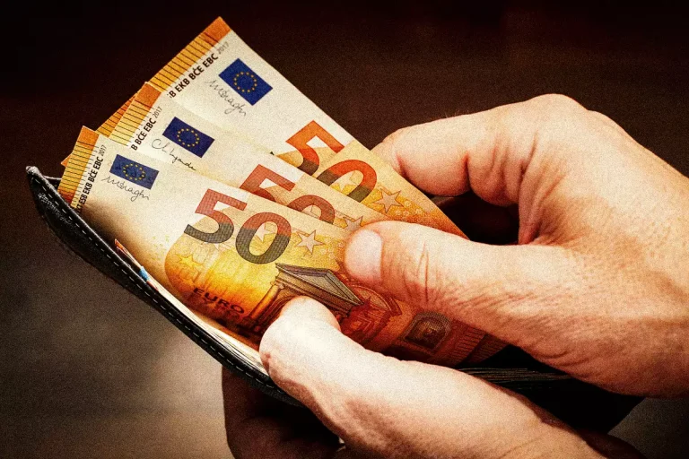 Ismét lenyomták Magyarországot! 2026. január 1-jén Bulgária bevezeti az eurót.