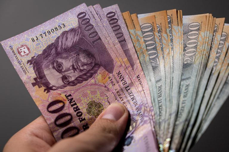 2026 elején pénz érkezik sok családnak, itt a dátuma!