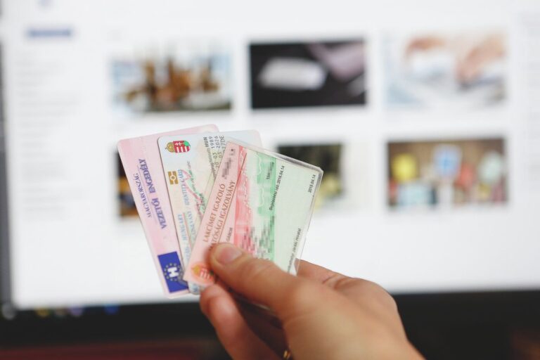 Ingyenes igazolványok 2025-ben és 2026-ban: itt a hivatalos lista, minden tudnivaló!