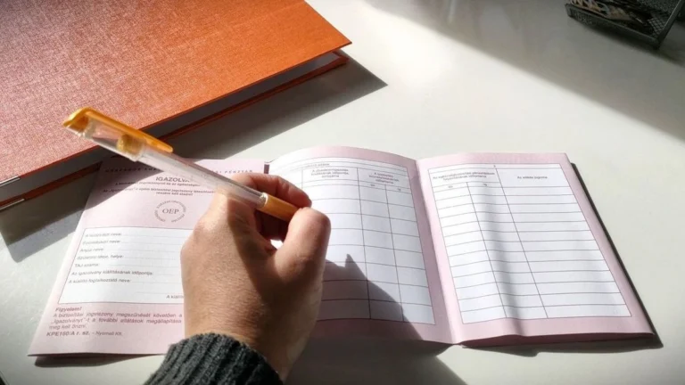 Január 1.-től megszűnik ez az okmány, rengeteg magyar dolgozót érint!