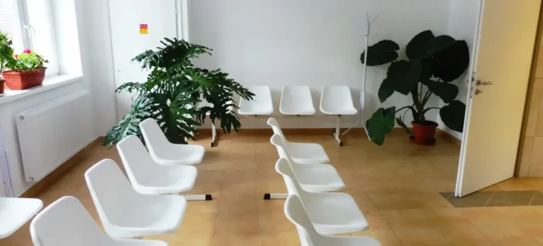 Új szabály jön az orvosi rendelőkben mától!