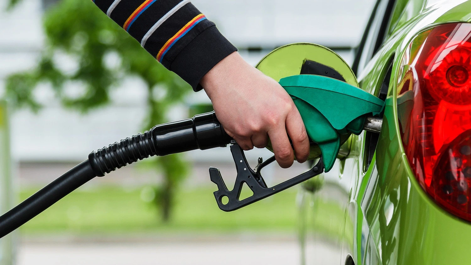 Üzemanyagár változás péntektől a benzinkutakon