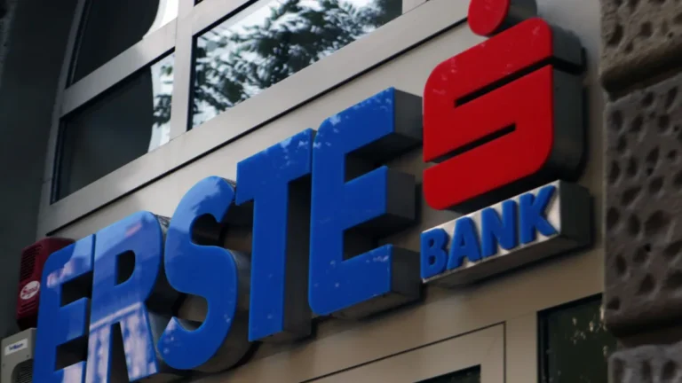Sürgős közleményt adott ki az Erste Bank, minden ügyfelet érint!