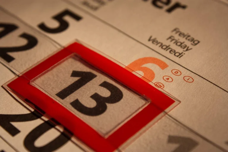 Több mint 10 éve nem volt ilyen: megint jön a péntek 13!