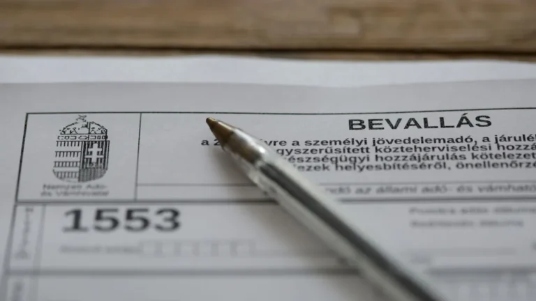 Akár több tízezer forint is múlhat rajta: ezt sokan elrontják az szja-bevallásnál