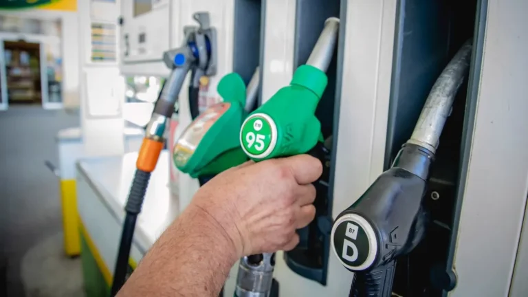 Tényleg olcsóbb a benzin, ha ekkor tankolsz? Itt az igazság