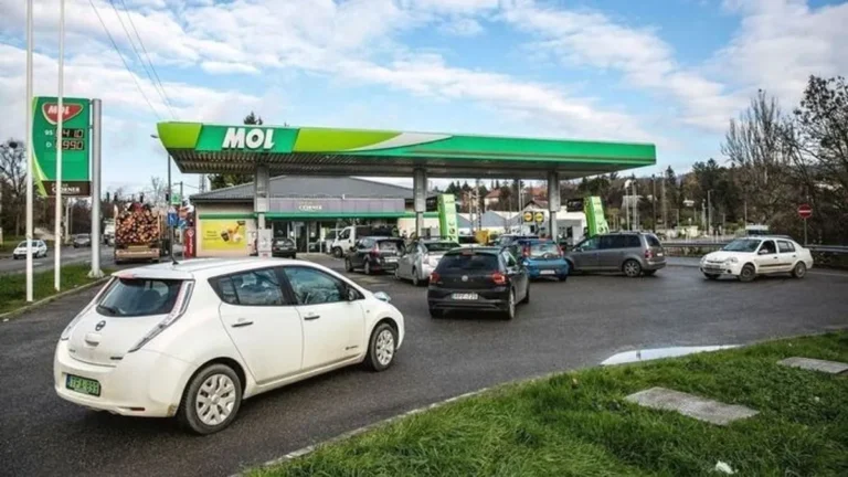 Nincs kegyelem: tovább drágul az üzemanyag pénteken!