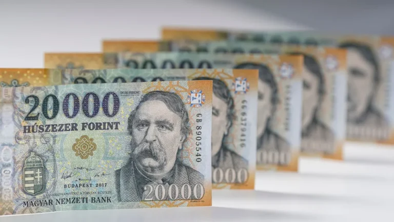 Ekkor jön a dupla családi pótlék, és Augusztusban plusz 100 ezer forintot kapnak a családok!