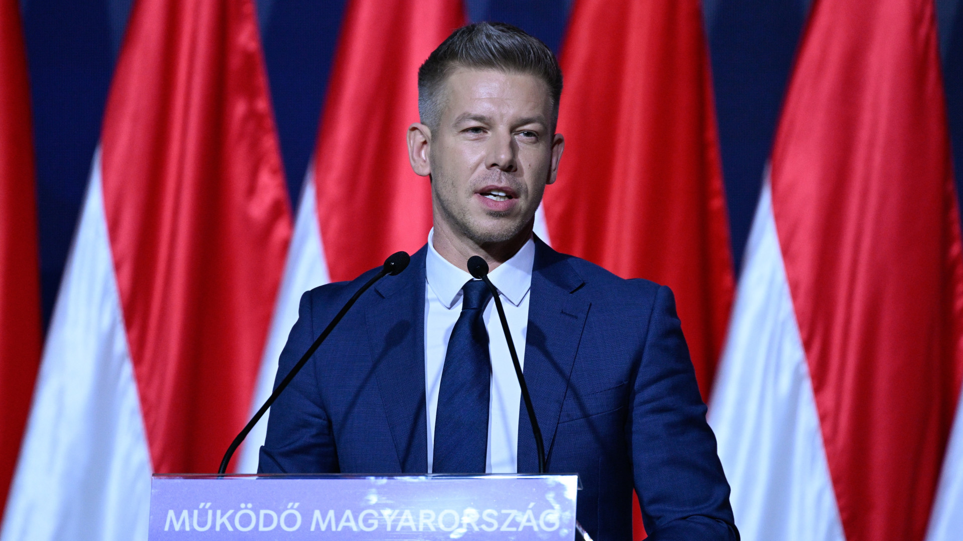 Magyar Péter bejelentette a családi pótlék emelést