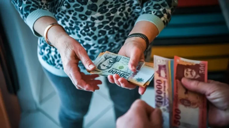 Jó hír a kisnyugdíjasoknak: újabb nyugdíjemelés jöhet