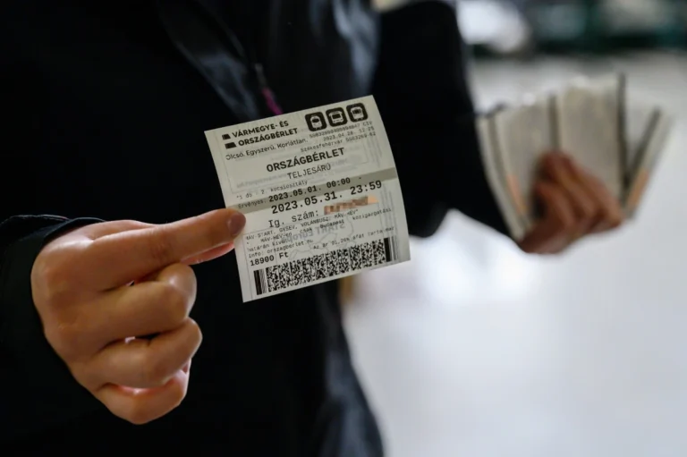 Változás az országbérleteknél: sokakat érint