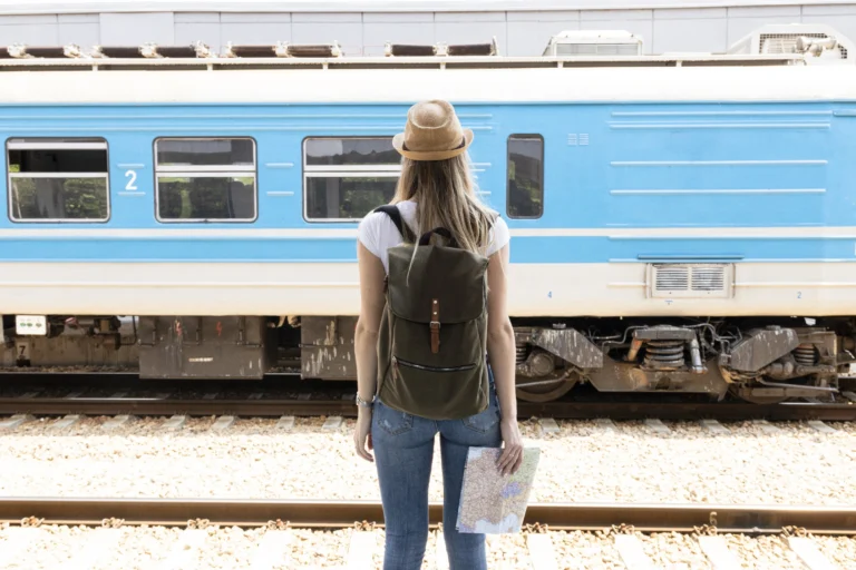 Több ezer fiatal utazhat ingyen Európában – most indult a pályázat