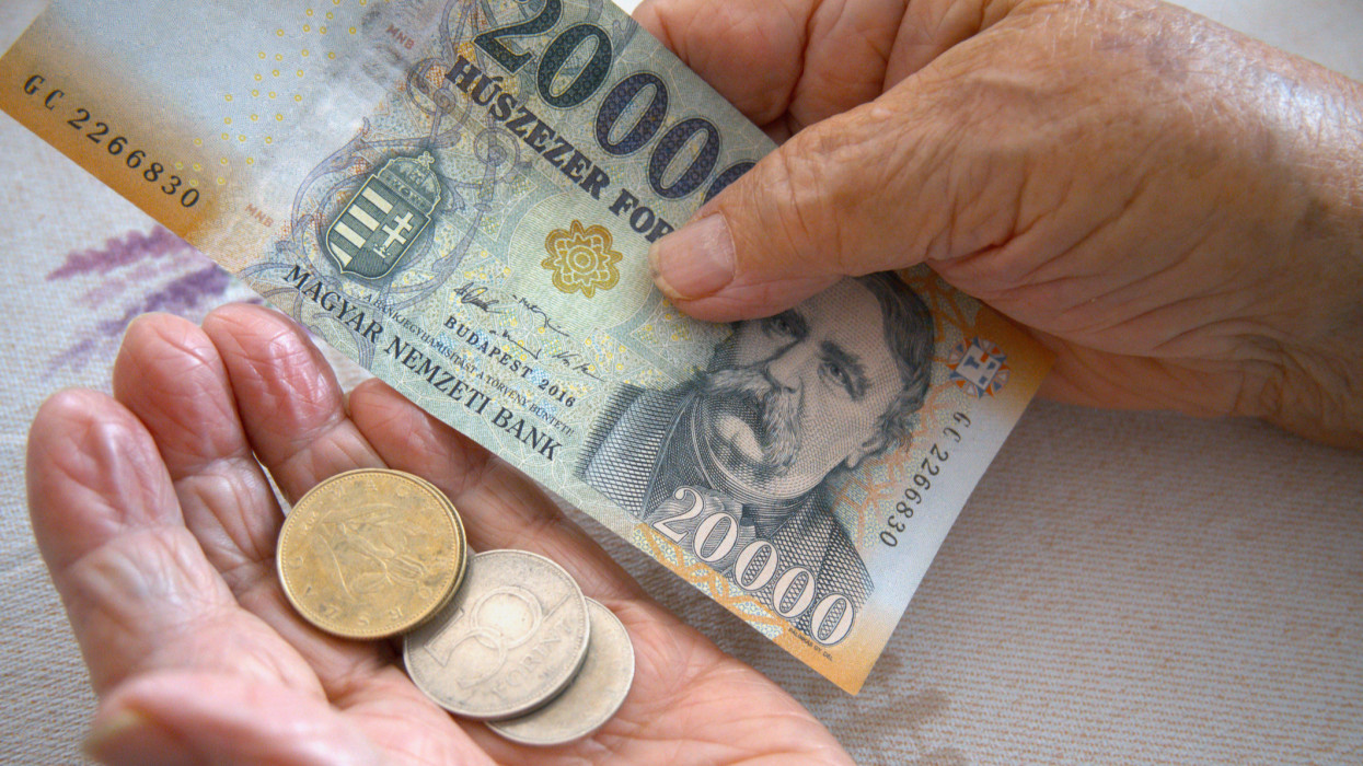 Magasabb lehet a nyugdíja? Így kérhető a nyugdíj újraszámítása